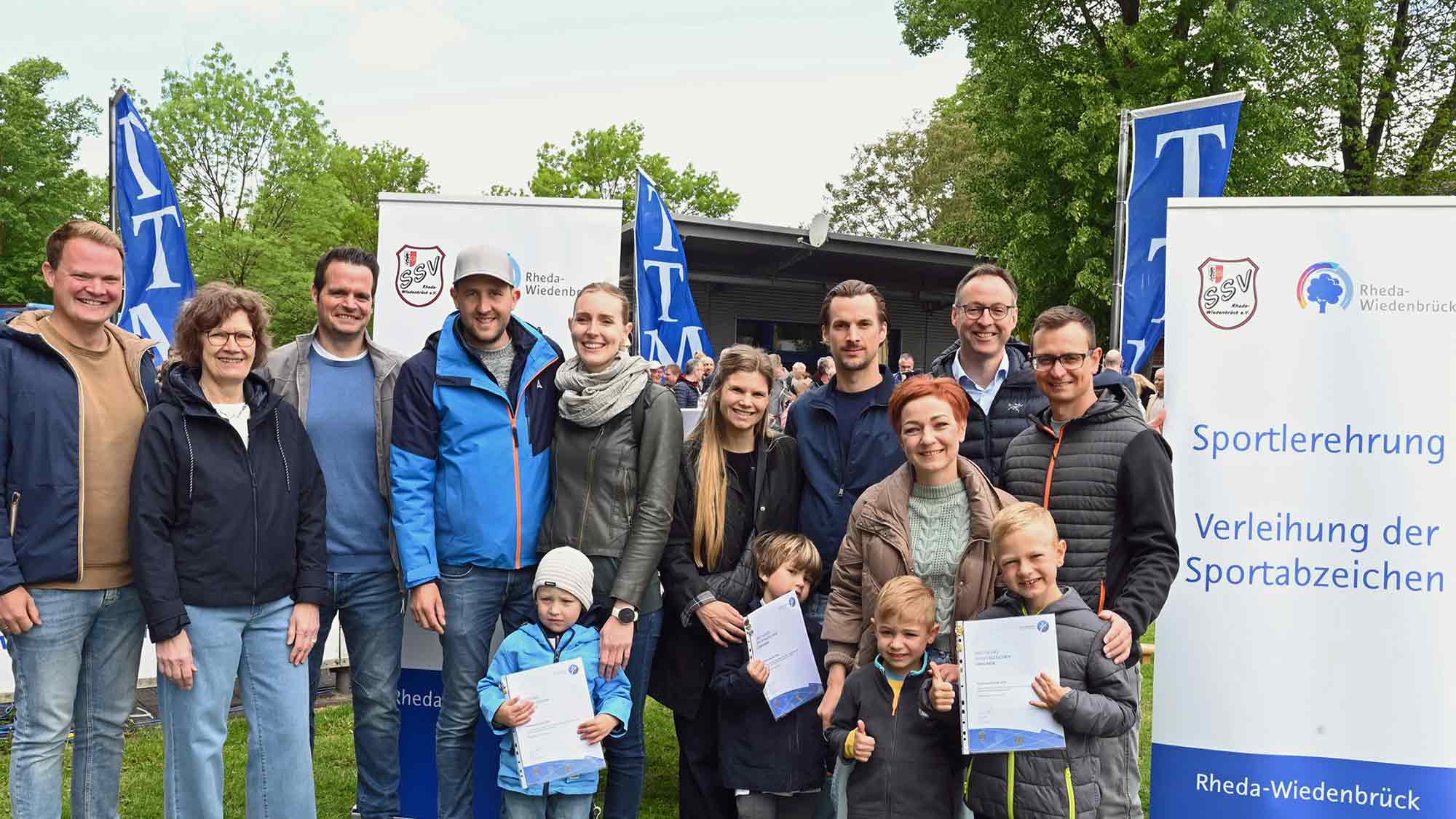 Rheda Wiedenbrück: Sportlerehrung im Jahnstadion – Alwin Winter absolviert seit 60 Jahren sein Sportabzeichen Rheda Wiedenbrück: Sportlerehrung im Jahnstadion – Alwin Winter absolviert seit 60 Jahren sein Sportabzeichen