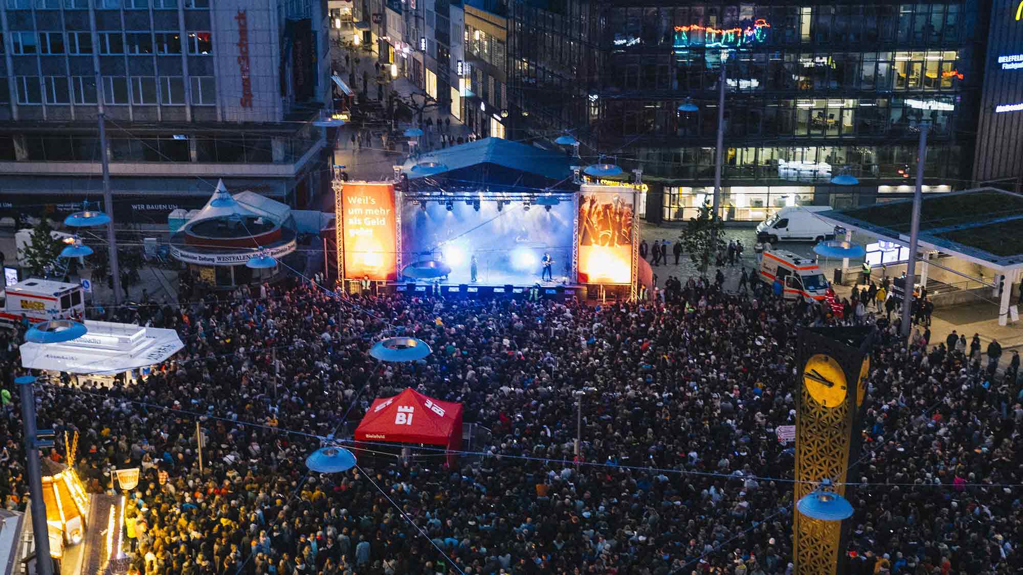 Das Pokalfinale auf dem Jahnplatz verfolgen – Bielefeld Marketing GmbH organisiert Public Viewing am 24. Mai 2025 Das Pokalfinale auf dem Jahnplatz verfolgen – Bielefeld Marketing GmbH organisiert Public Viewing am 24. Mai 2025