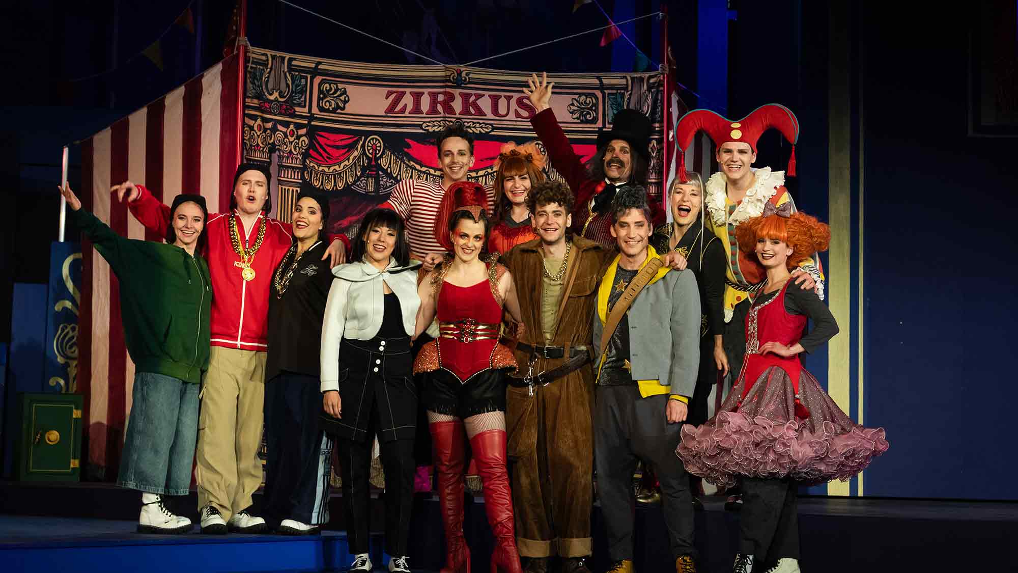 Bremer Stadtmusikanten gegen den Strich gebürstet – erste Premiere der Brüder Grimm Festspiele Hanau sorgt für Überraschungen Bremer Stadtmusikanten gegen den Strich gebürstet – erste Premiere der Brüder Grimm Festspiele Hanau sorgt für Überraschungen