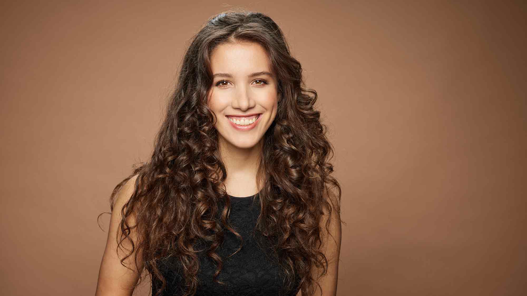 Rudolf Oetker Halle: Jazzpoesie mit Alma Naidu – live in Bielefeld, 22. Mai 2025 Rudolf Oetker Halle: Jazzpoesie mit Alma Naidu – live in Bielefeld, 22. Mai 2025