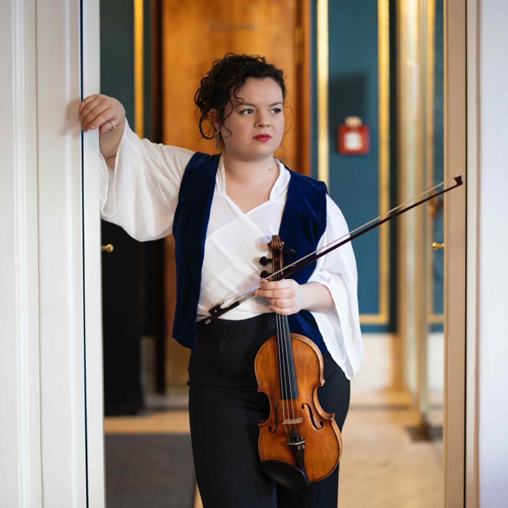 Saisonabschluss des Detmolder Kammerorchesters – virtuose Geigenkunst und Musik eines Oscar Preisträgers, 8. Juli 2025
