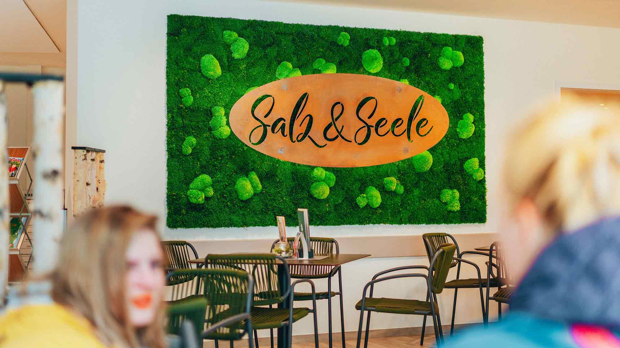 Bistro &raquo;Salz & Seele&laquo; in der Sole Therme Bad Harzburg: Yoga und Wein Zeremonie – Cheers und Namaste, 17. Oktober 2025