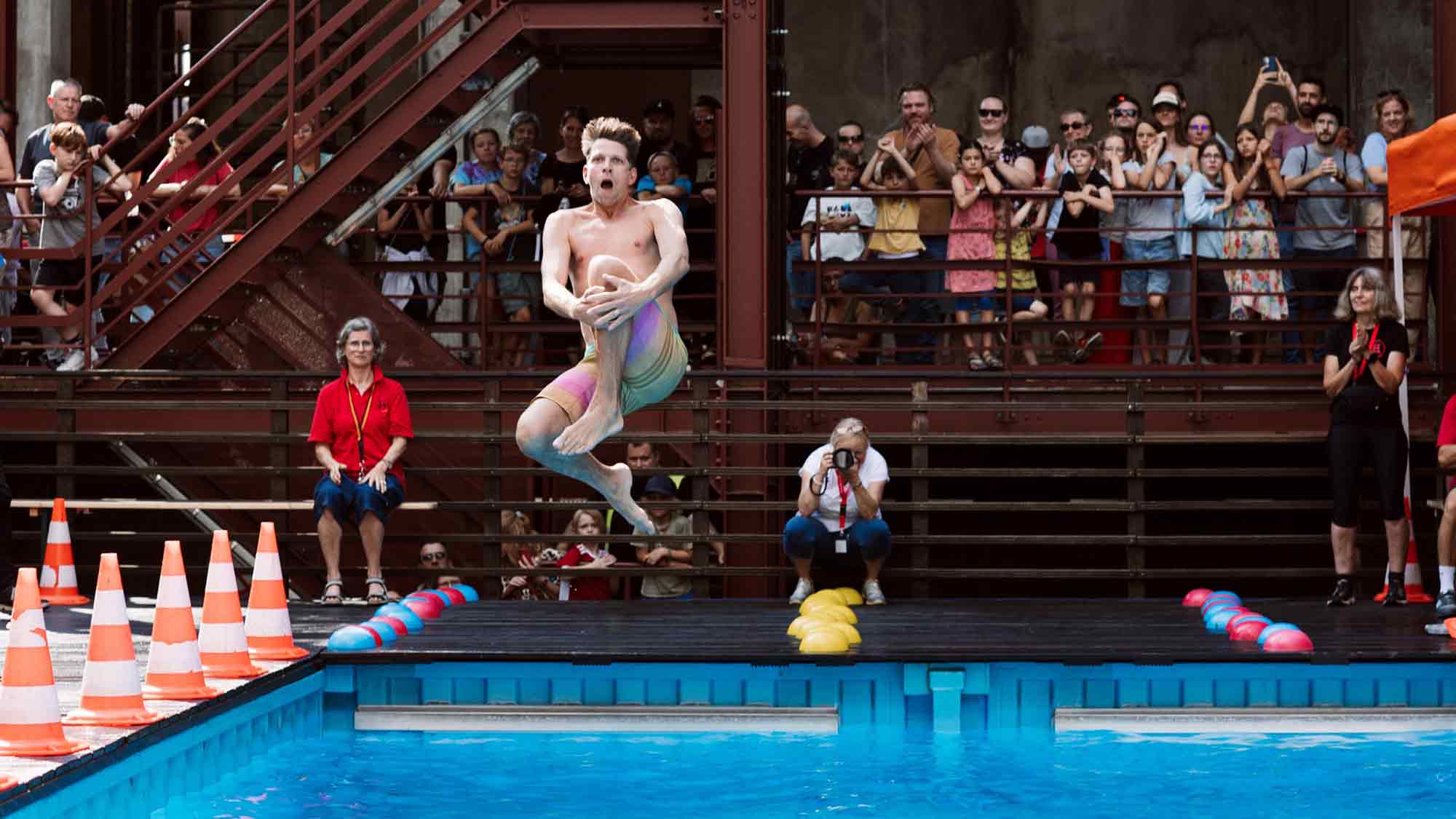 Stiftung Zollverein: Kult Highlight kehrt zurück: Arschbomben Contest im Werksschwimmbad, 23. August 2025