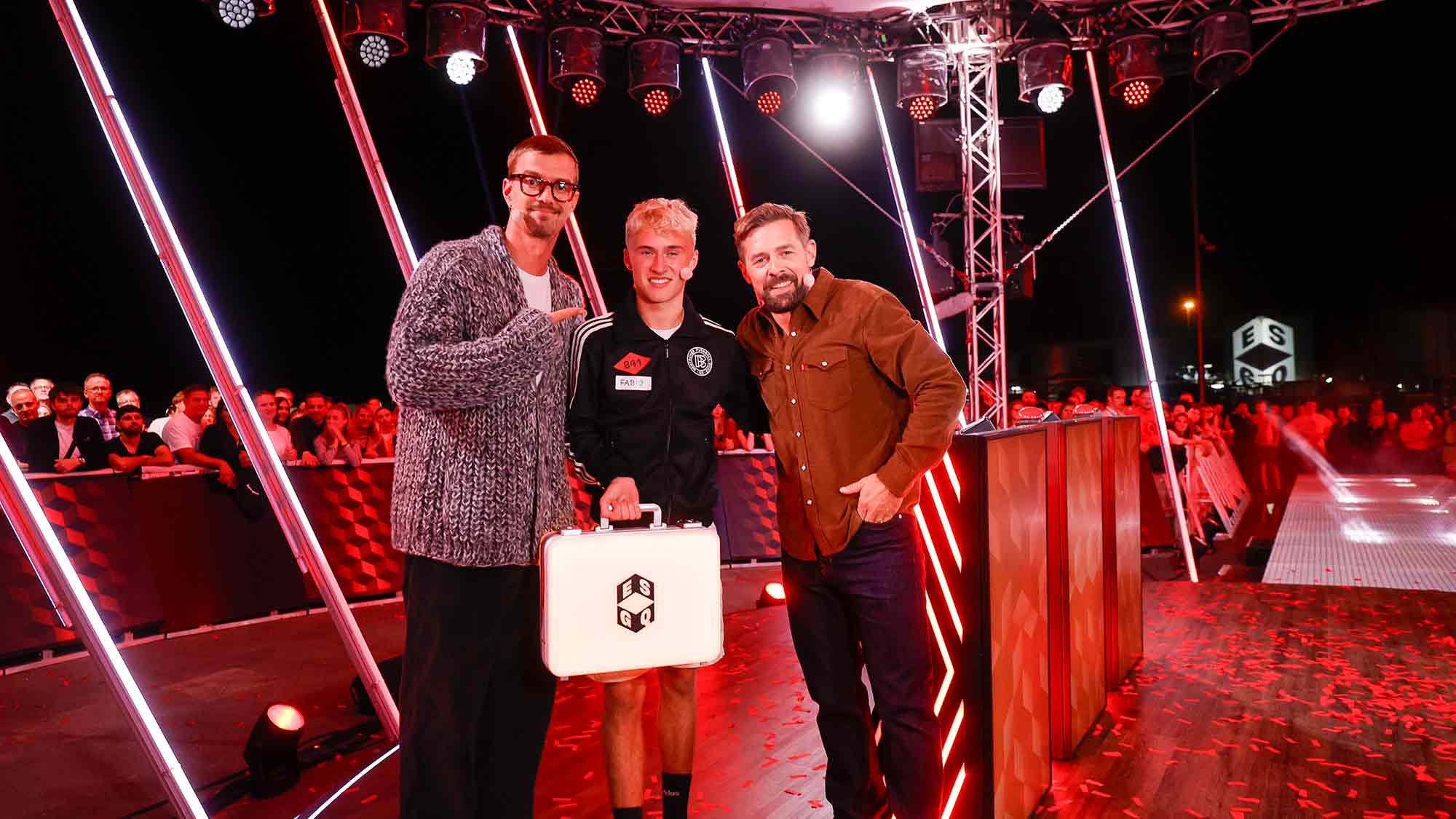 &raquo;ProSieben&laquo;: &raquo;Jack Pott!&laquo; Joko & Klaas gewinnen mit &raquo;Ein sehr gutes Quiz&laquo; die Prime Time, Fabio erspielt 90.000 Euro live in Duisburg