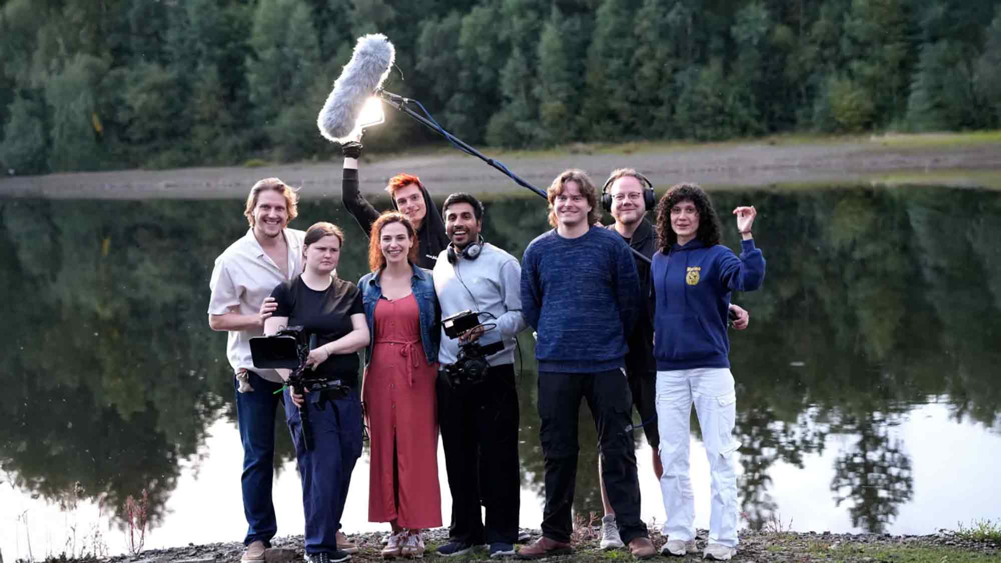 Franziska Traub spielt im neuen Kurzfilm »(Nicht) mehr wir« von Rebecca Lara Müller und Ravi Gautam Franziska Traub spielt im neuen Kurzfilm »(Nicht) mehr wir« von Rebecca Lara Müller und Ravi Gautam