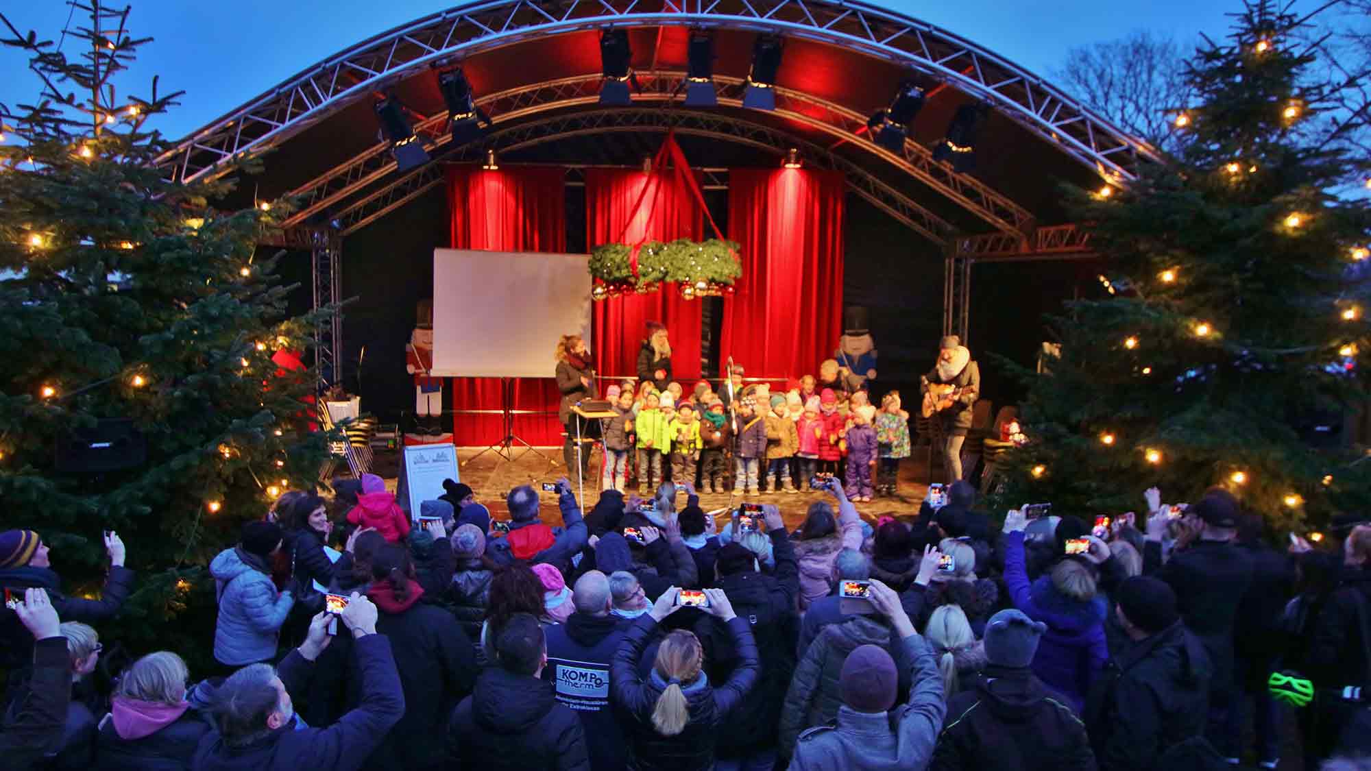 Weihnachtsmarkt in Spexard: Spexarder Hüttendorf öffnet am 2. Adventswochenende, 5. bis 7. Dezember 2025 Weihnachtsmarkt in Spexard: Spexarder Hüttendorf öffnet am 2. Adventswochenende, 5. bis 7. Dezember 2025