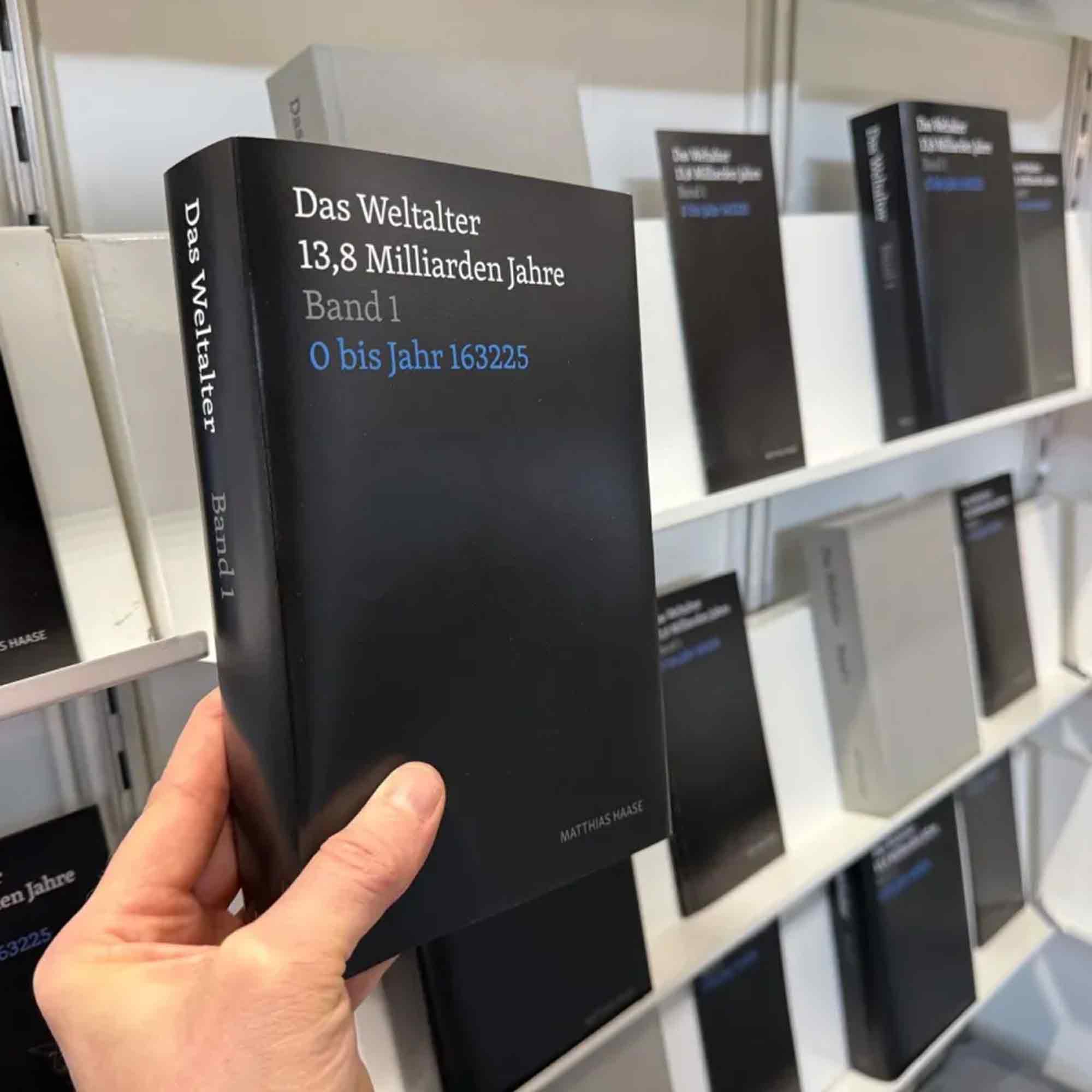 Matthias Haase: das Kunstwerk &raquo;Das Weltalter: 13,8 Milliarden Jahre&laquo; auf der Leipziger Buchmesse