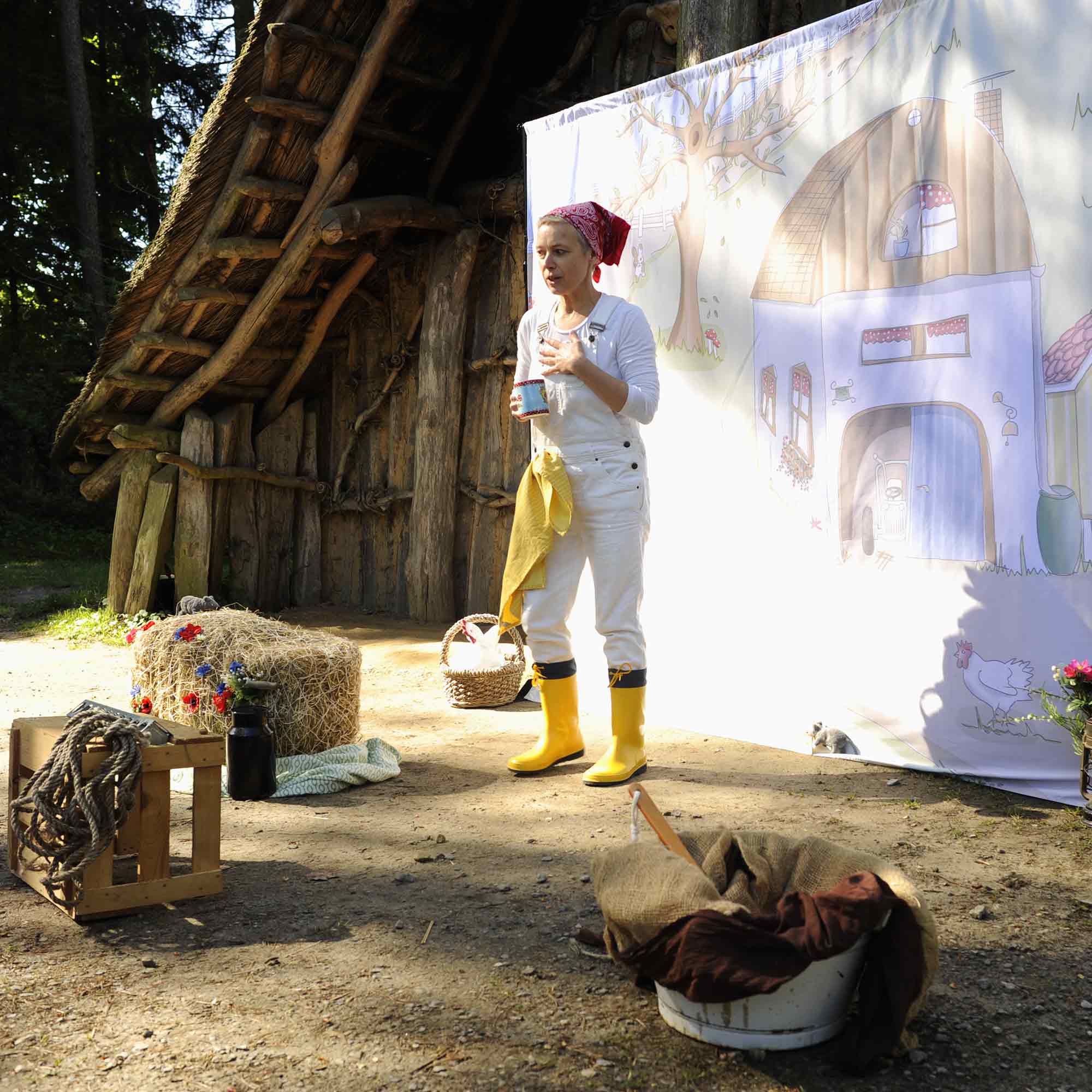 Die Hühner kommen ins Freilichtmuseum Oerlinghausen, &raquo;Hühnertag&laquo; am Ostermontag 2026