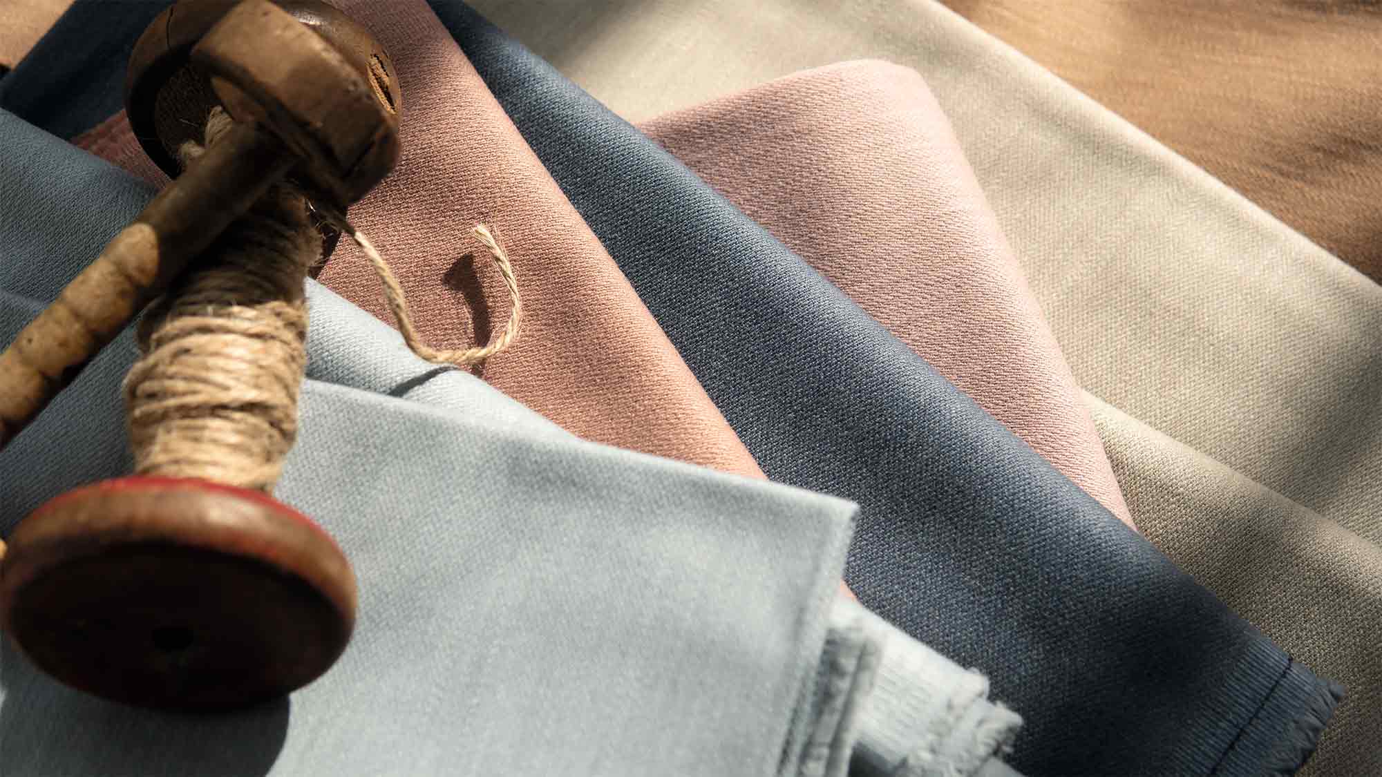 Natur als Luxus – Bielefelder Textilunternehmen JAB Anstoetz präsentiert neue Carlucci Kollektion Natur als Luxus – Bielefelder Textilunternehmen JAB Anstoetz präsentiert neue Carlucci Kollektion