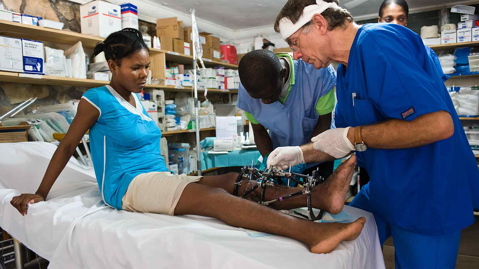 Kloster Wiedenbrück: Humanitäre Hilfe – 12 Jahre mit »humedica« in der Nothilfe und Katastrophenhilfe Kloster Wiedenbrück: Humanitäre Hilfe – 12 Jahre mit »humedica« in der Nothilfe und Katastrophenhilfe