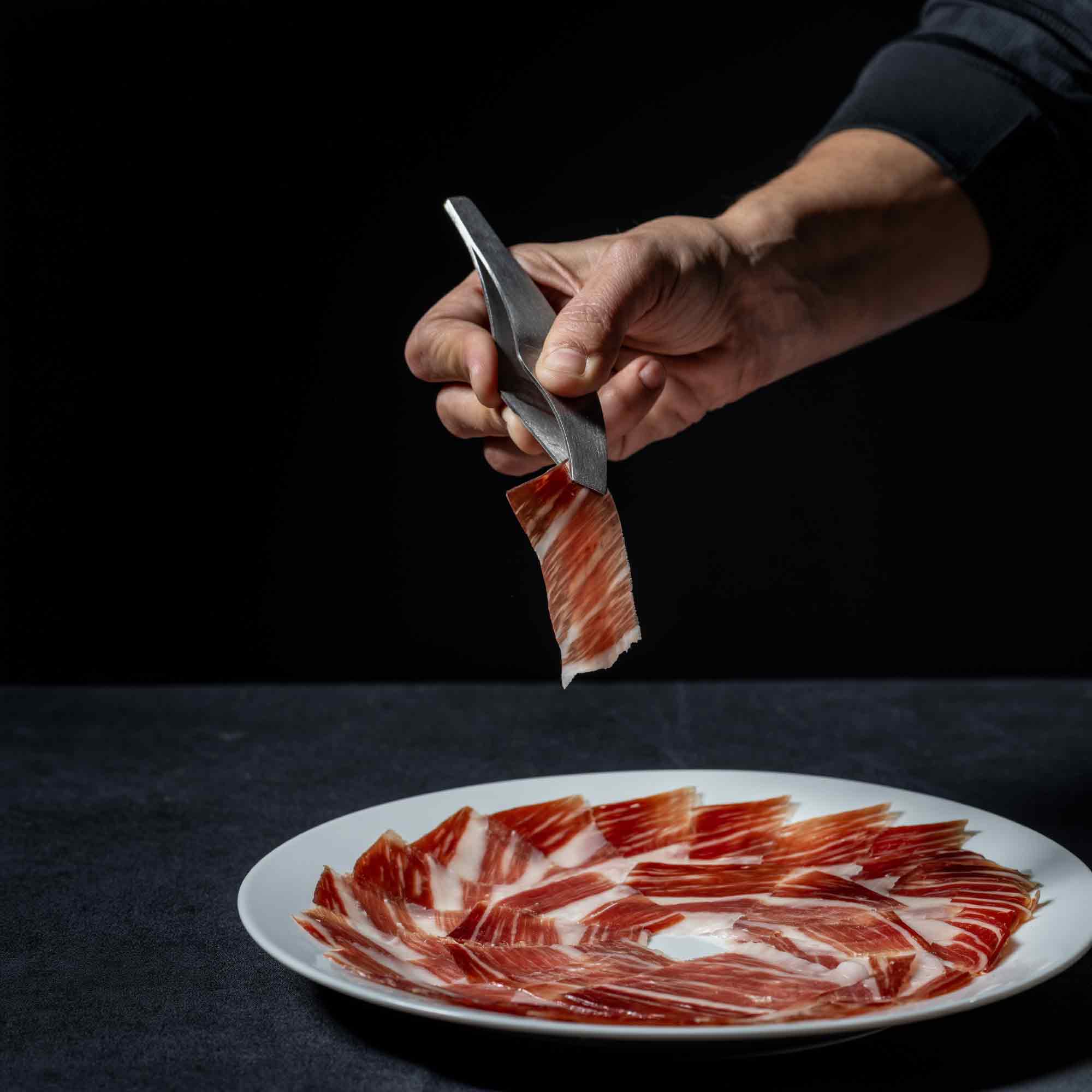 Iberico Schinken – Spaniens berühmteste Delikatesse zwischen Tradition, Natur und jahrhundertealter Handwerkskunst