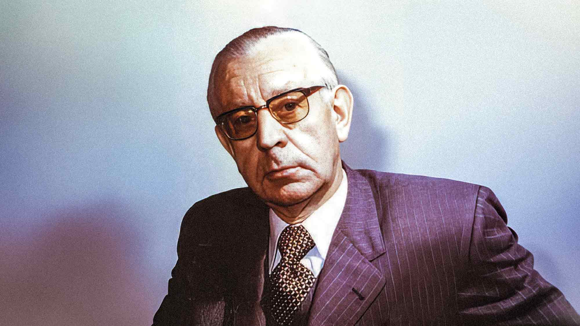 NOW Commons: Walter Hoffschildt, 1. Vorsitzender des Vereins Michaeliswoche Gütersloh (1952 bis 1965) NOW Commons: Walter Hoffschildt, 1. Vorsitzender des Vereins Michaeliswoche Gütersloh (1952 bis 1965)