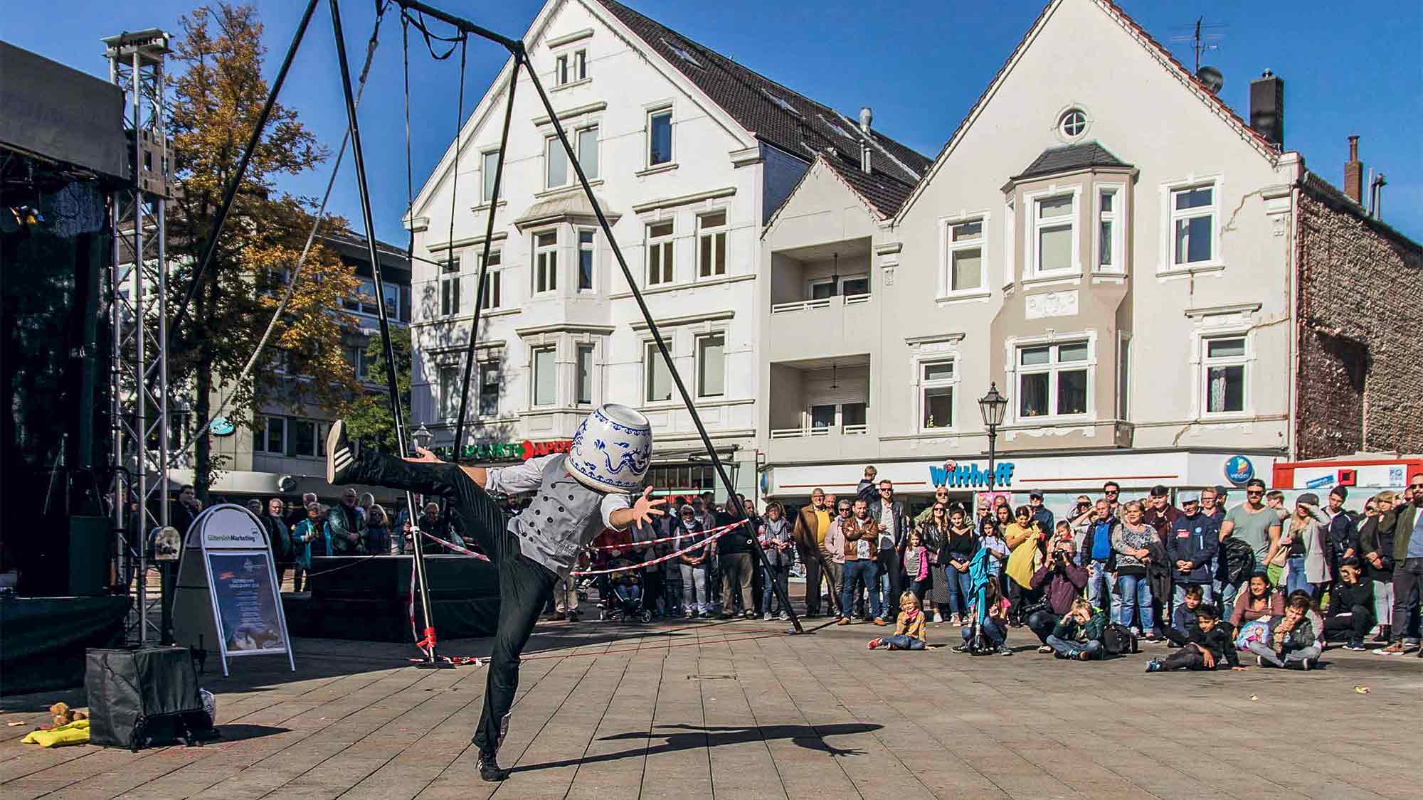 NOW Commons: »Gütersloher Straßenfiffi«, Michaeliswoche Gütersloh 2018 NOW Commons: »Gütersloher Straßenfiffi«, Michaeliswoche Gütersloh 2018