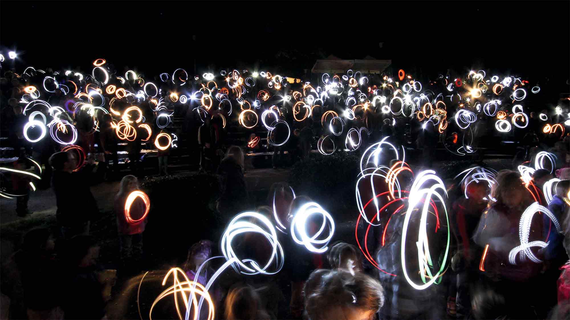 NOW Commons: »Taschenlampenkonzert«, »Mohns Park«, Michaeliswoche Gütersloh 2012