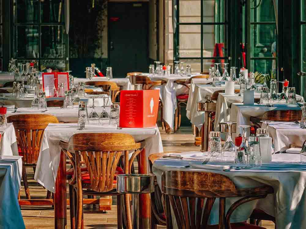 Erhöhung der Mindestabstände: Abstand-Alarm in Restaurants auch in Gütersloh