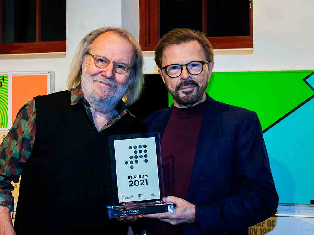 Offizielle Deutsche Jahrescharts: »Wellerman« ist erfolgreichster Hit 2021, ABBA siegen bei den Alben