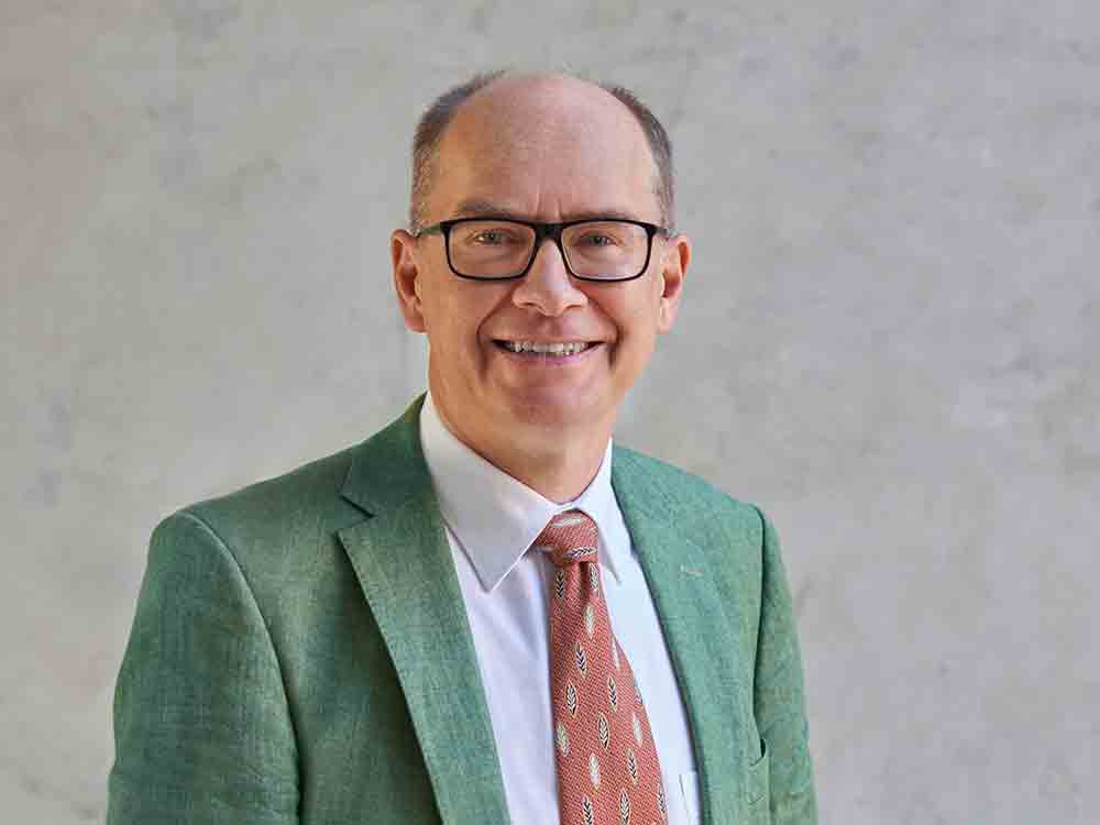 »Denkmalschutz würde schwächer«, Dr. Holger Mertens, Leiter der LWL Denkmalpflege, zu neuen Plänen beim NRW Denkmalschutzgesetz »Denkmalschutz würde schwächer«, Dr. Holger Mertens, Leiter der LWL Denkmalpflege, zu neuen Plänen beim NRW Denkmalschutzgesetz