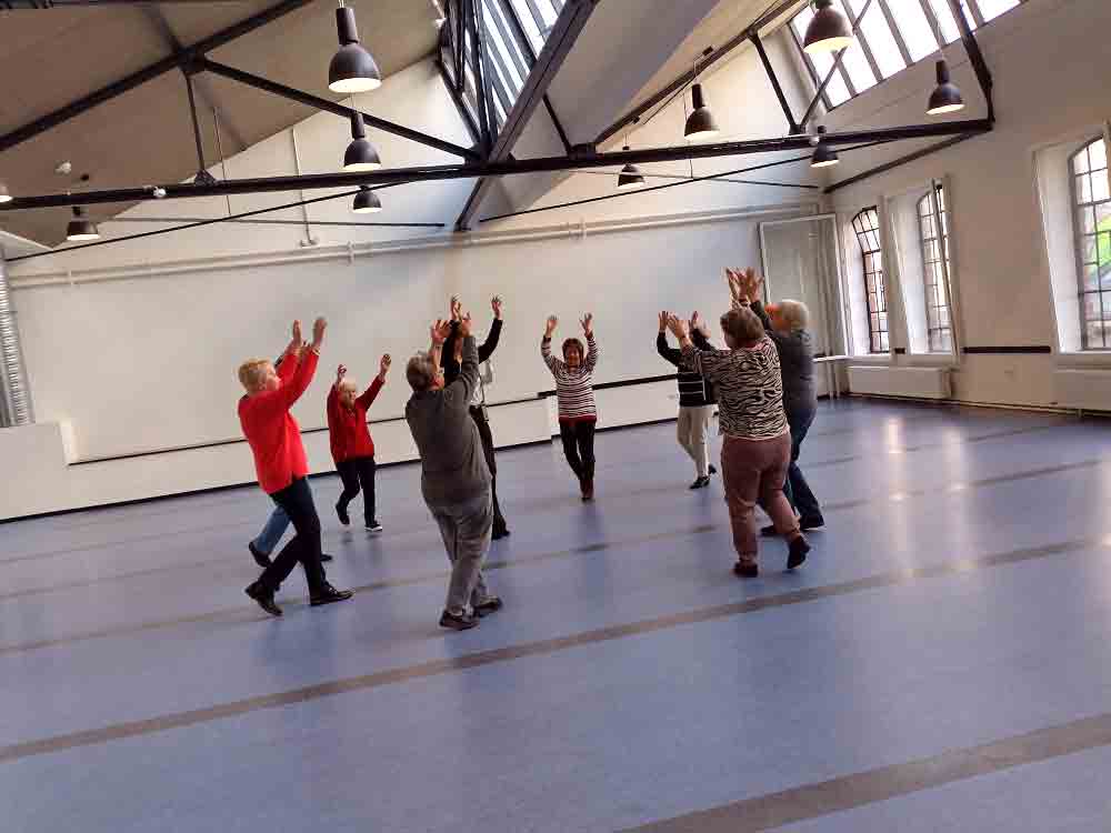 Sozialkultur für Senioren,
Offener Tanztreff ab 50, Bewegung und Lebenslust im Weberei Atelier Sozialkultur für Senioren,
Offener Tanztreff ab 50, Bewegung und Lebenslust im Weberei Atelier
