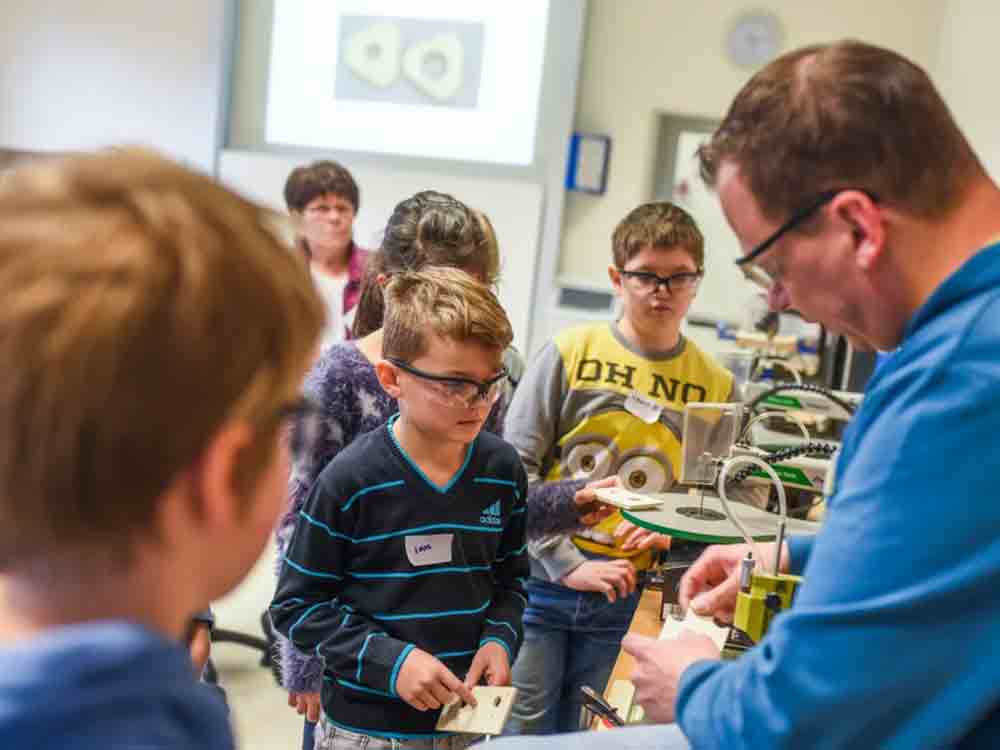 Universität Vechta, MINT, Niedersächsischer Verbund führt Jugendliche an Wissenschaft und Technik heran Universität Vechta, MINT, Niedersächsischer Verbund führt Jugendliche an Wissenschaft und Technik heran