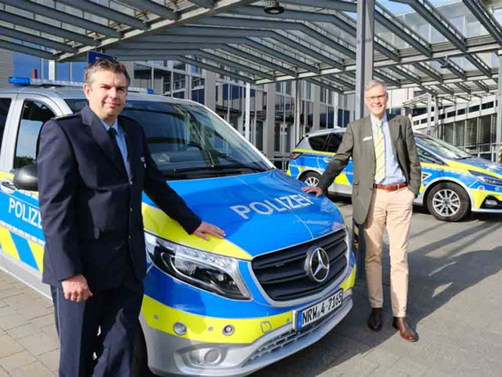 Polizei Gütersloh, Landrat Adenauer begrüßt Polizeidirektor Holger Meier als neuen Abteilungsleiter der Kreispolizeibehörde Gütersloh