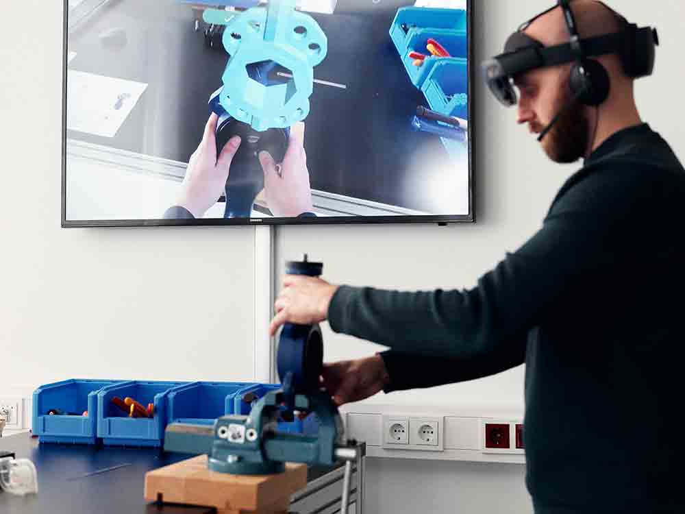 Universität und Fachhochschule Bielefeld, »Campus der kurzen Wege« auf der Hannover Messe 2022