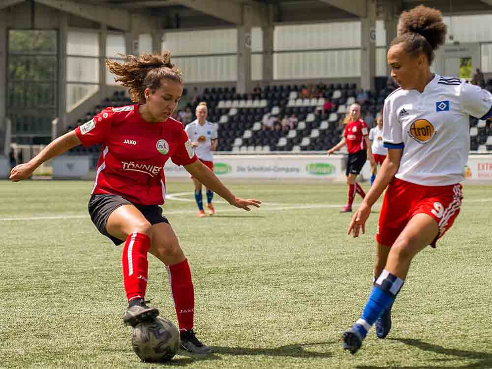 Gütersloh, Fußball, FSV Gütersloh verliert das Halbfinale um die Deutsche Meisterschaft nach dramatischen Elfmeterschießen Gütersloh, Fußball, FSV Gütersloh verliert das Halbfinale um die Deutsche Meisterschaft nach dramatischen Elfmeterschießen