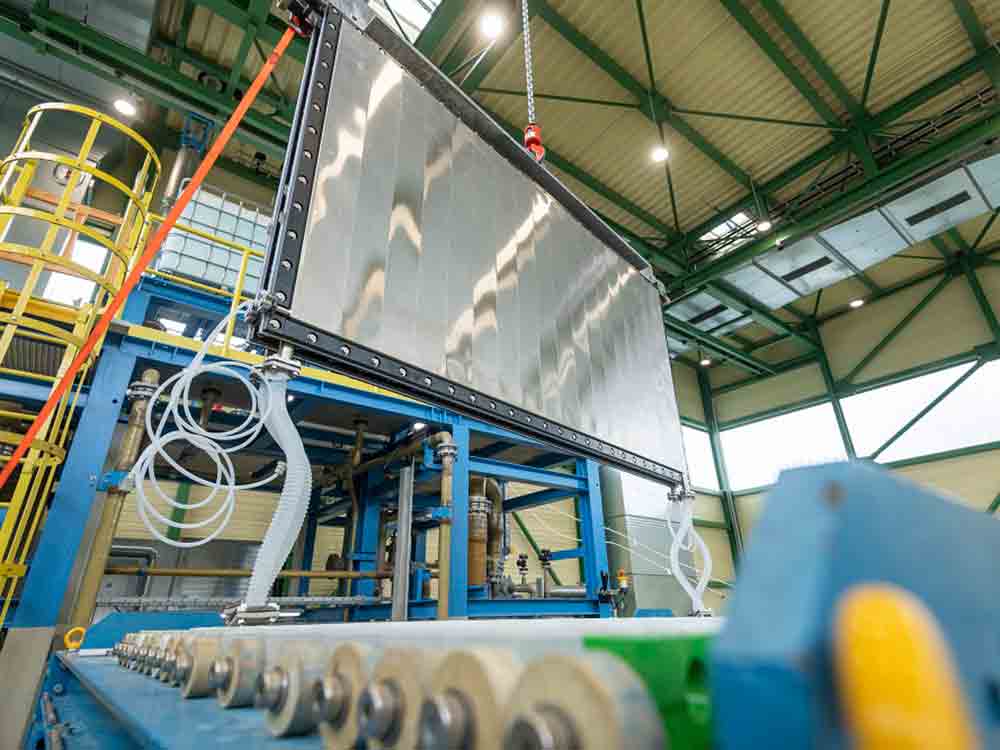 Unigel setzt bei der ersten Produktionsstätte für Grünen Wasserstoff im Industriemaßstab in Brasilien auf die Thyssenkrupp Nucera Technologie