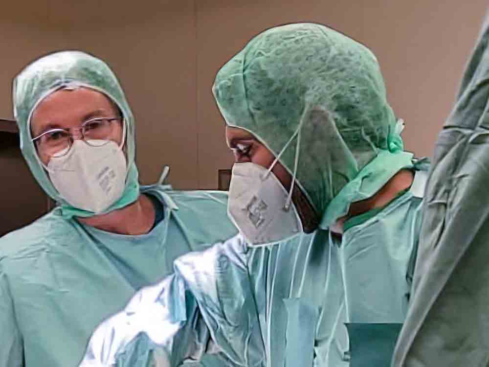12 Jahre HOTH, erfolgreiche Kooperation von Fachkliniken und Praxen, Endoprothetik Operationen für Patient*innen im Klinikum Halle (Westfalen)