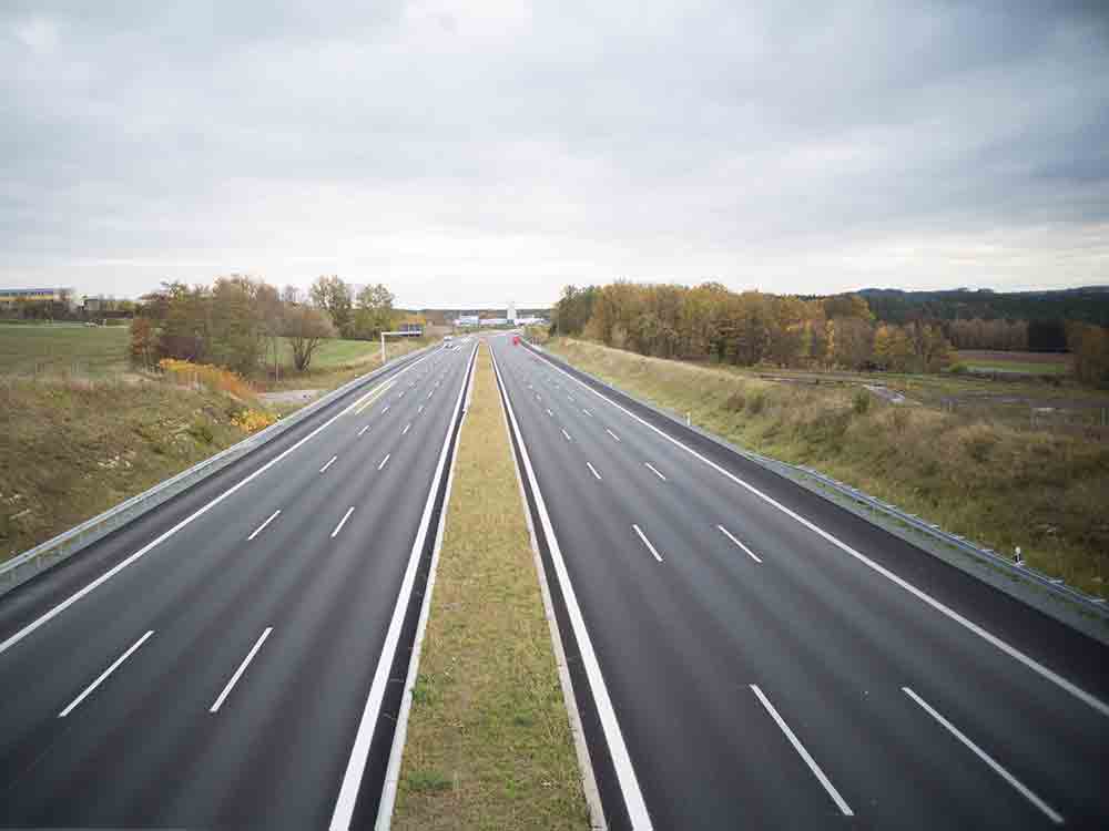 Kölner Stadt Anzeiger, NRW Verkehrsminister Krischer lehnt Autobahn Ausbau ab: »Würde irrsinnige Summen verschlingen«