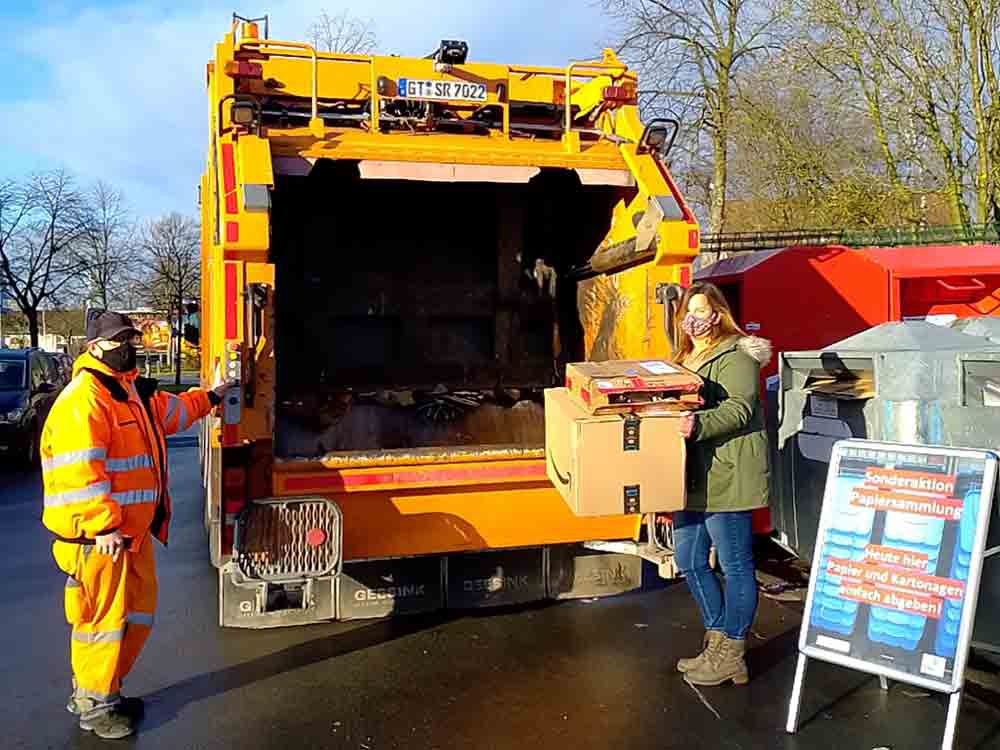 Angesagt in Gütersloh, das Papiermobil kommt an 3 Tagen nach Weihnachten, Entlastung der Papiertonnen und Containerstandorte Angesagt in Gütersloh, das Papiermobil kommt an 3 Tagen nach Weihnachten, Entlastung der Papiertonnen und Containerstandorte