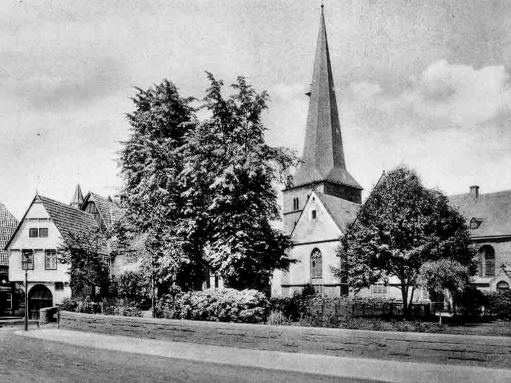 Alter Kirchplatz in Gütersloh, Gütsler Stadtgeschichte mit Adolph Bermpohl