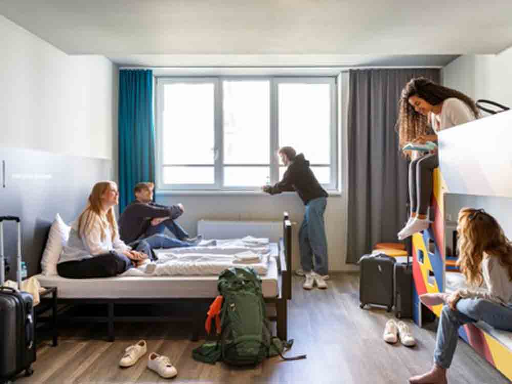 Auftakt für Ausgeschlafene: Mit A & O ab 9 Euro übernachten, Angebot bis Ende Februar 2023, Übernachtungen im Mehrbettzimmer
