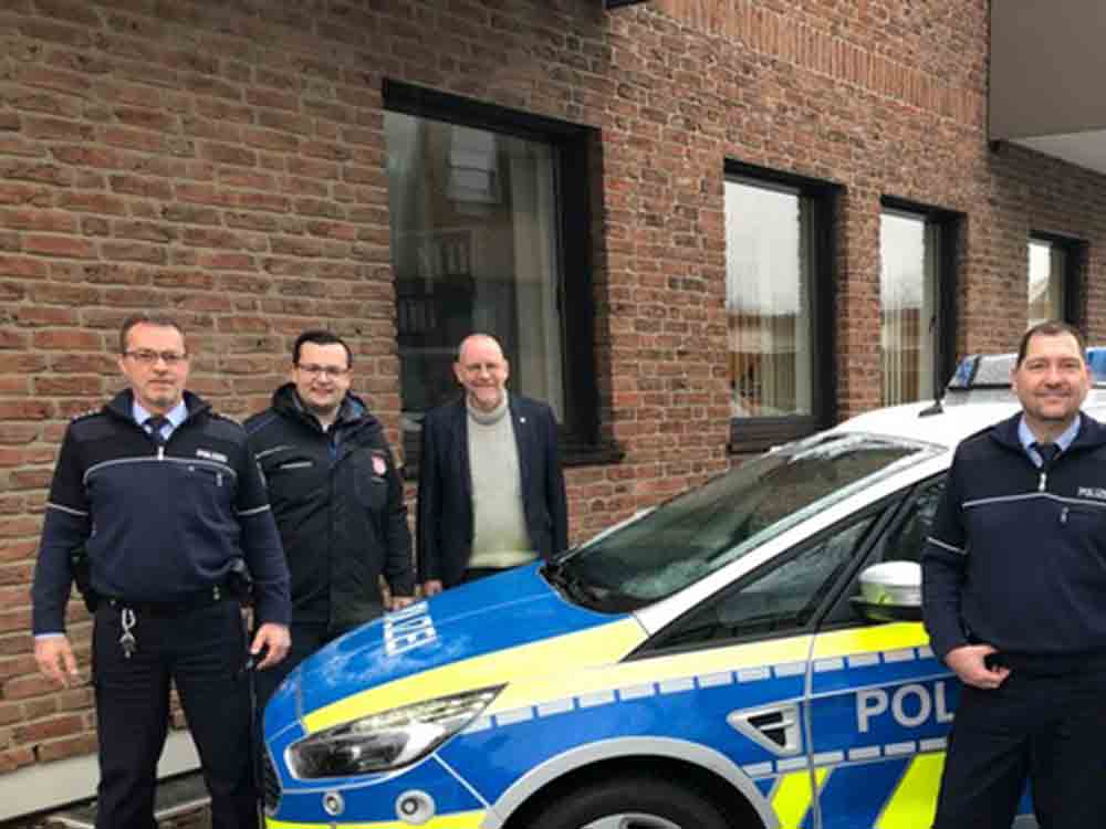 Polizei Gütersloh, ein neuer Bezirksdienstbeamter für Borgholzhausen, Polizeihauptkommissar Jens Schmidt nimmt seinen Dienst auf Polizei Gütersloh, ein neuer Bezirksdienstbeamter für Borgholzhausen, Polizeihauptkommissar Jens Schmidt nimmt seinen Dienst auf