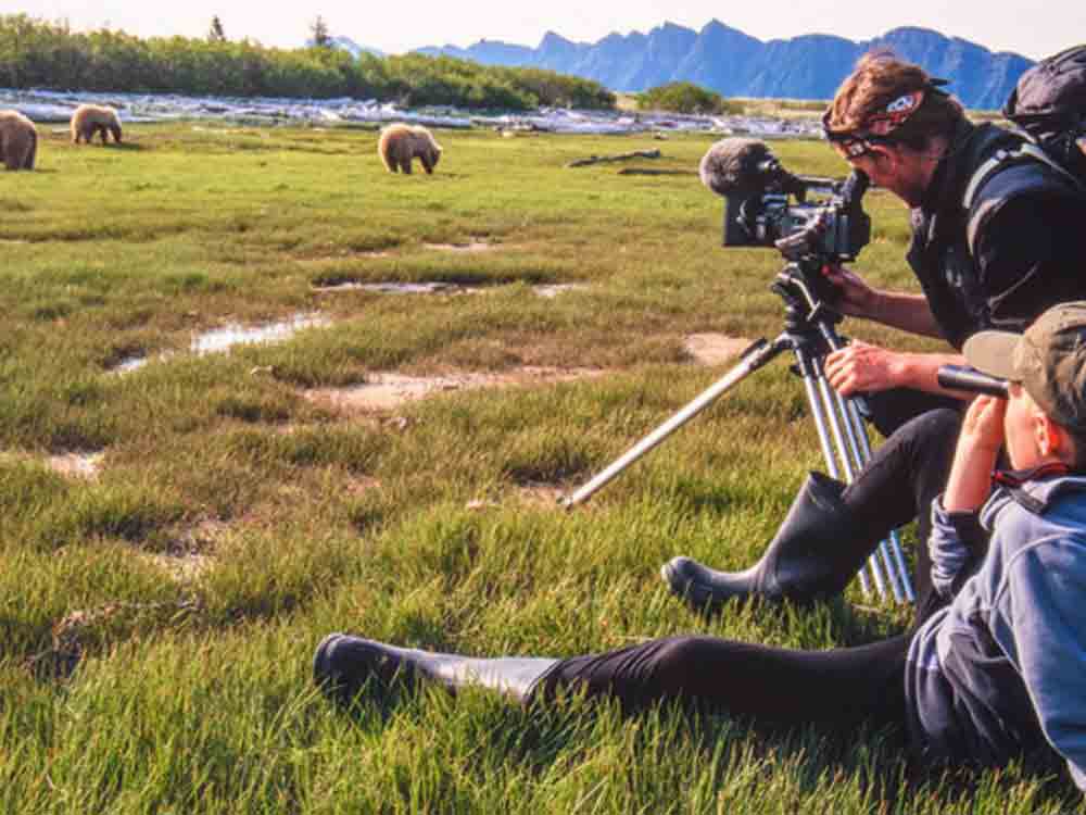 Terra X: Kielings wilde Welt, 30 Jahre Tierfilmer: In der Jubiläumsstaffel trifft Andreas Kieling Bären, Primaten und Elefanten