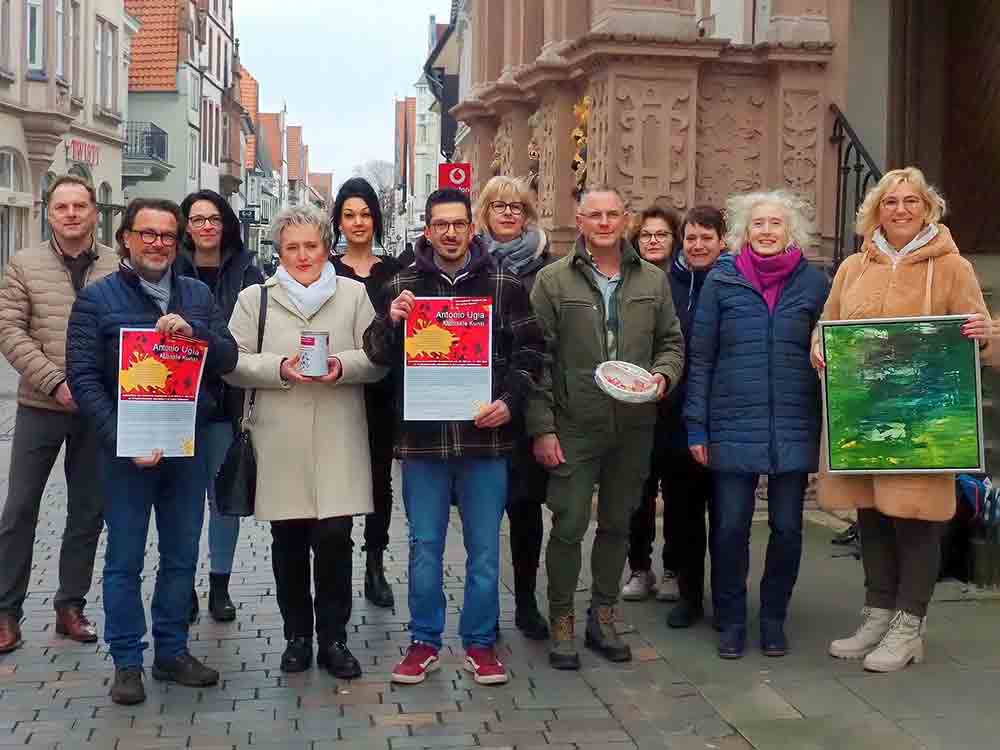 Kunstaktion mit Verlosung für den guten Zweck in Lemgo, Antonio Ugia