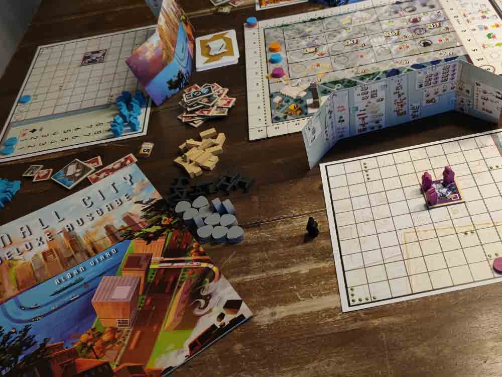 Angesagt in Gütersloh, Brands Spiele Check, »Small City Deluxe«, Giant Roc