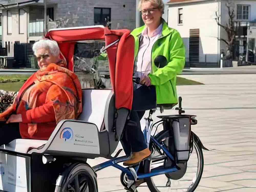 Unterwegs in Rheda Wiedenbrück, immer auf Schlür, Rikscha Tour durch den Flora Westfalica Park, Stadtführungen und Stadtführungsapp