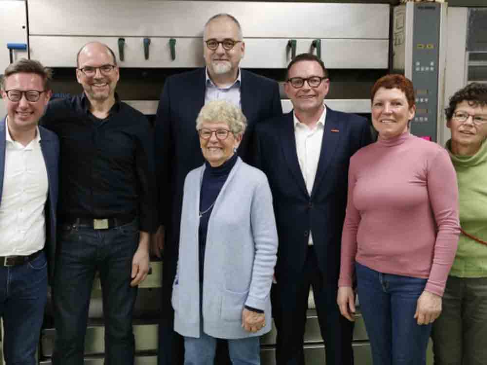 Mit 500 Brezeln fing alles an, Festtag in der Bäckerei Mayer in Neckarelz, Rückblick auf eine lebendige Unternehmensgeschichte Mit 500 Brezeln fing alles an, Festtag in der Bäckerei Mayer in Neckarelz, Rückblick auf eine lebendige Unternehmensgeschichte