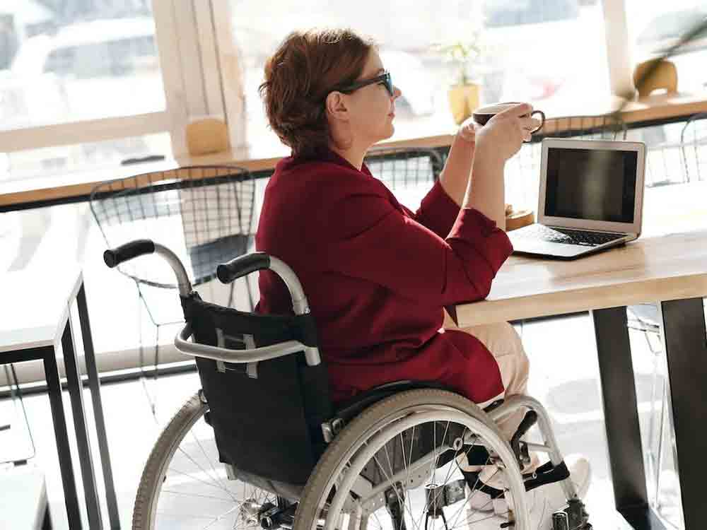 »Behinderung bleibt eines der größten Risiken für manifestierte, existenzielle Armut!« Beratungsstelle fordert bundesweites Behindertengeld