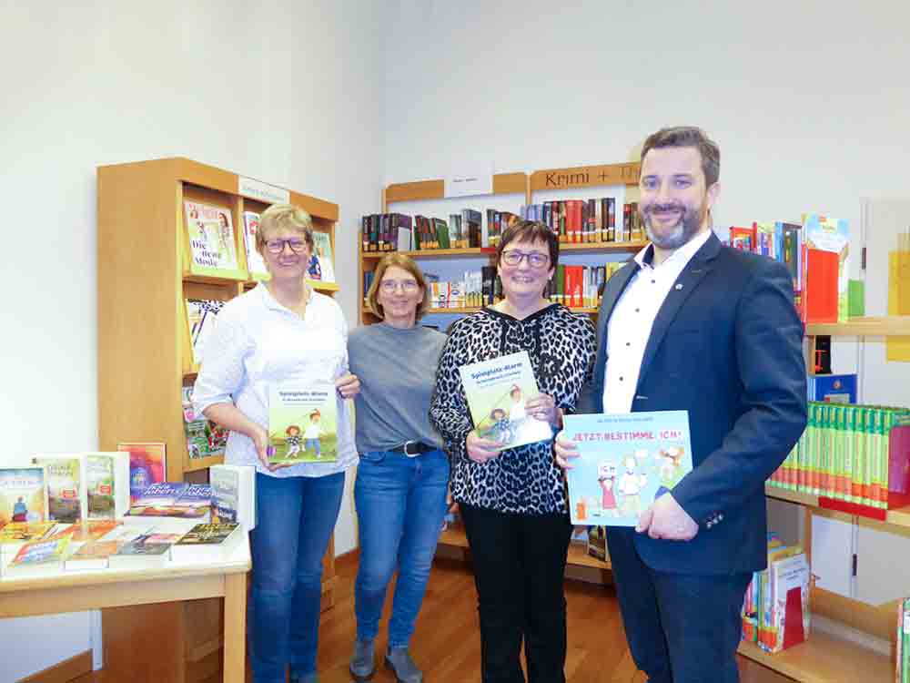 Bürgermeister besucht Gemeindebüchereien in Herzebrock Clarholz, breites Angebot in beiden Ortsteilen
