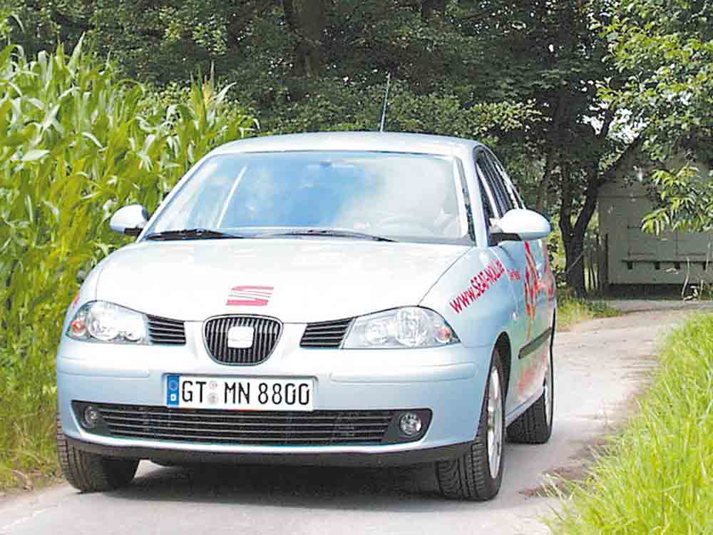 Anzeige: Gütersloh, der neue Seat Ibiza Sport 2001, getestet beim Autohaus Noll und im Wapelbad Anzeige: Gütersloh, der neue Seat Ibiza Sport 2001, getestet beim Autohaus Noll und im Wapelbad