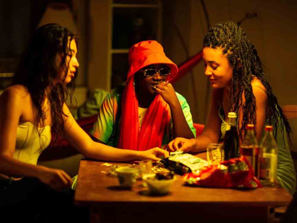 Neue ARD Degeto Serienproduktion für die ARD Mediathek: »Made in Germany« (AT) erzählt authentische Geschichten