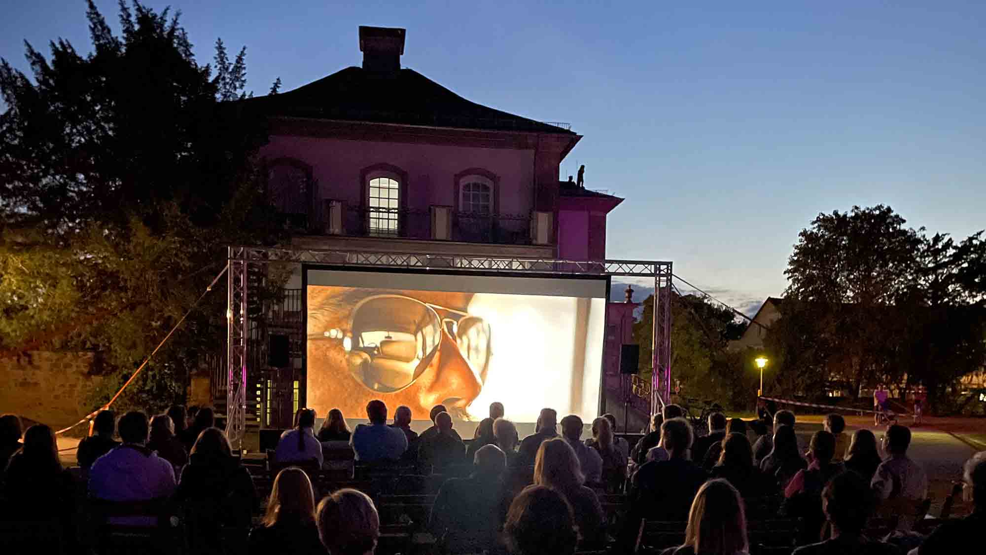 Kino Highlights mit bestem Sound beim »Kopfhörerkino« im Kurpark der Stadt Bad Salzuflen, 7. bis 10. September 2023