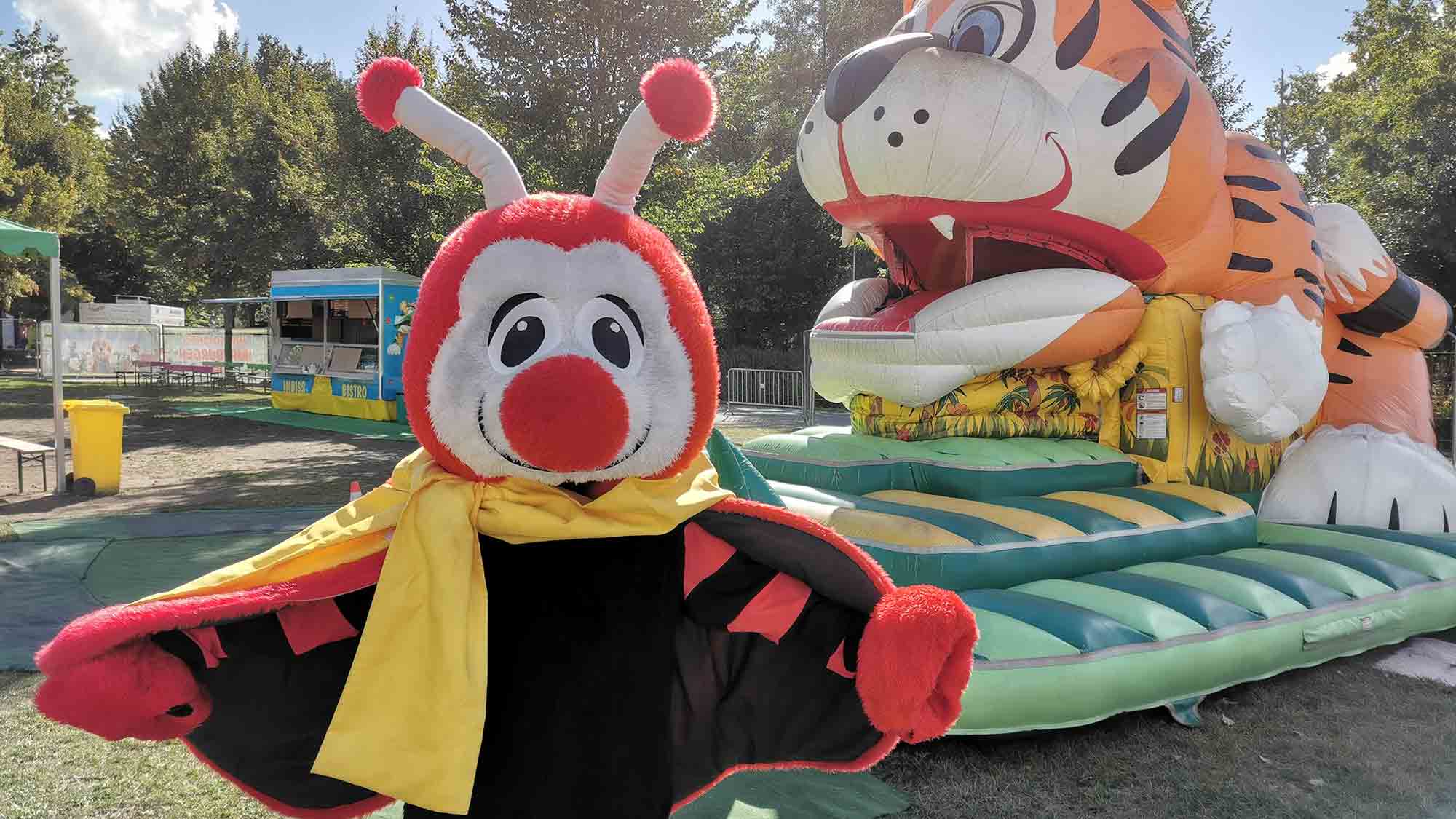 Rietberg: 19 Tage Hüpfburgenspaß im Gartenschaupark, Luftkissen vom 15. September bis zum 3. Oktober zu Gast Rietberg: 19 Tage Hüpfburgenspaß im Gartenschaupark, Luftkissen vom 15. September bis zum 3. Oktober zu Gast