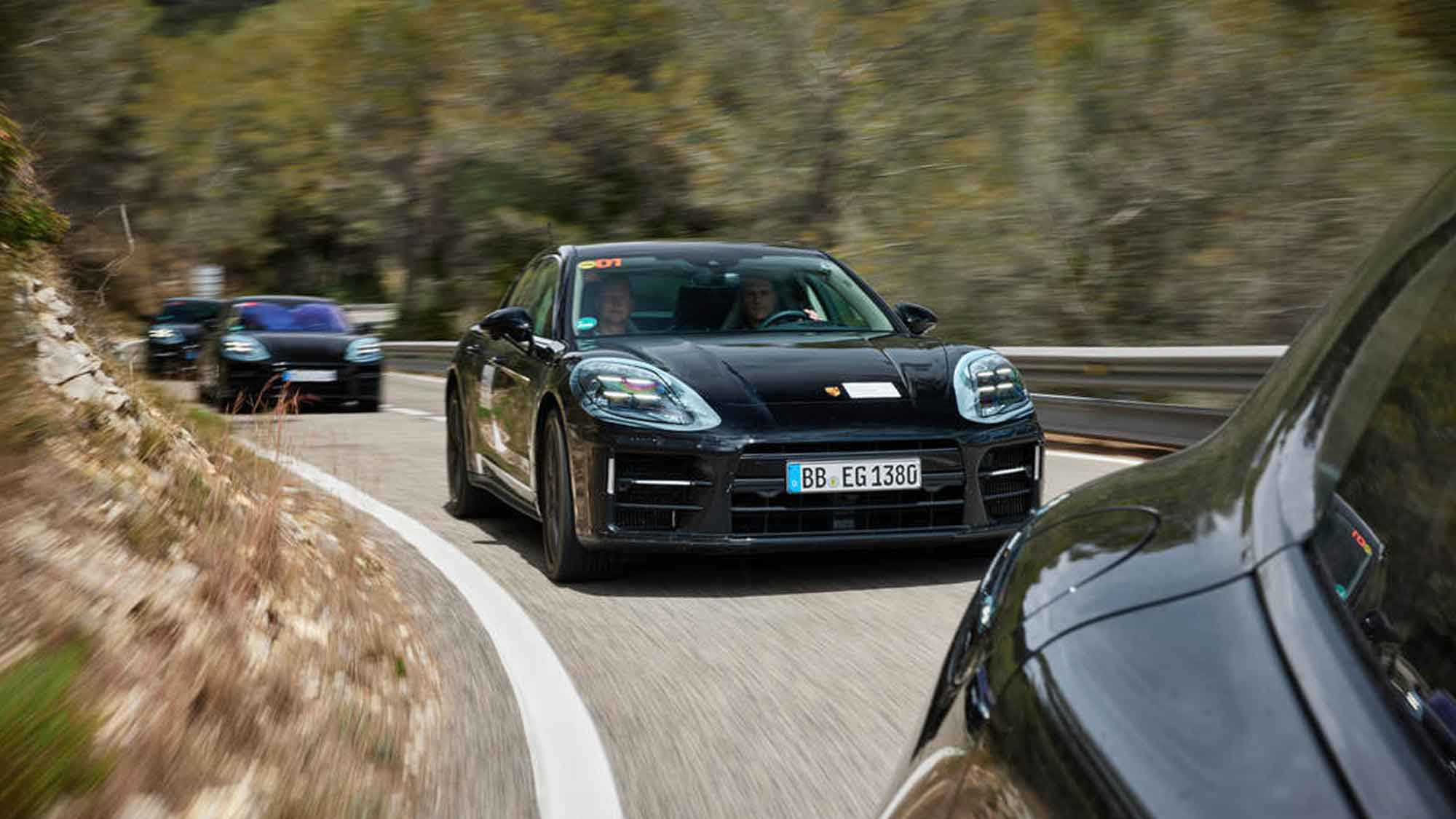 Der neue Porsche Panamera auf Erprobungsfahrt: letzter Feinschliff