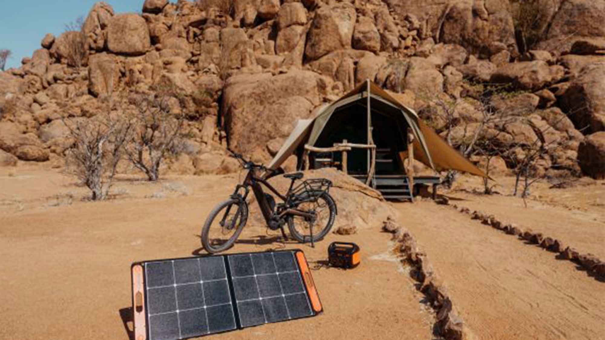 Mit dem E Bike durch Namibia: Jackery versorgt Abenteuerfotografen in der Wüste mit Strom