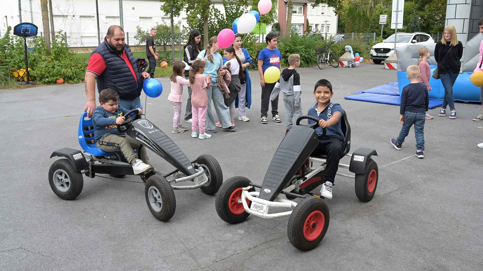 Rheda Wiedenbrück, 78 Gamestreet im städtischen Jugendzentrum: Spiel, Sport und Spaß für kleine und große Kinder