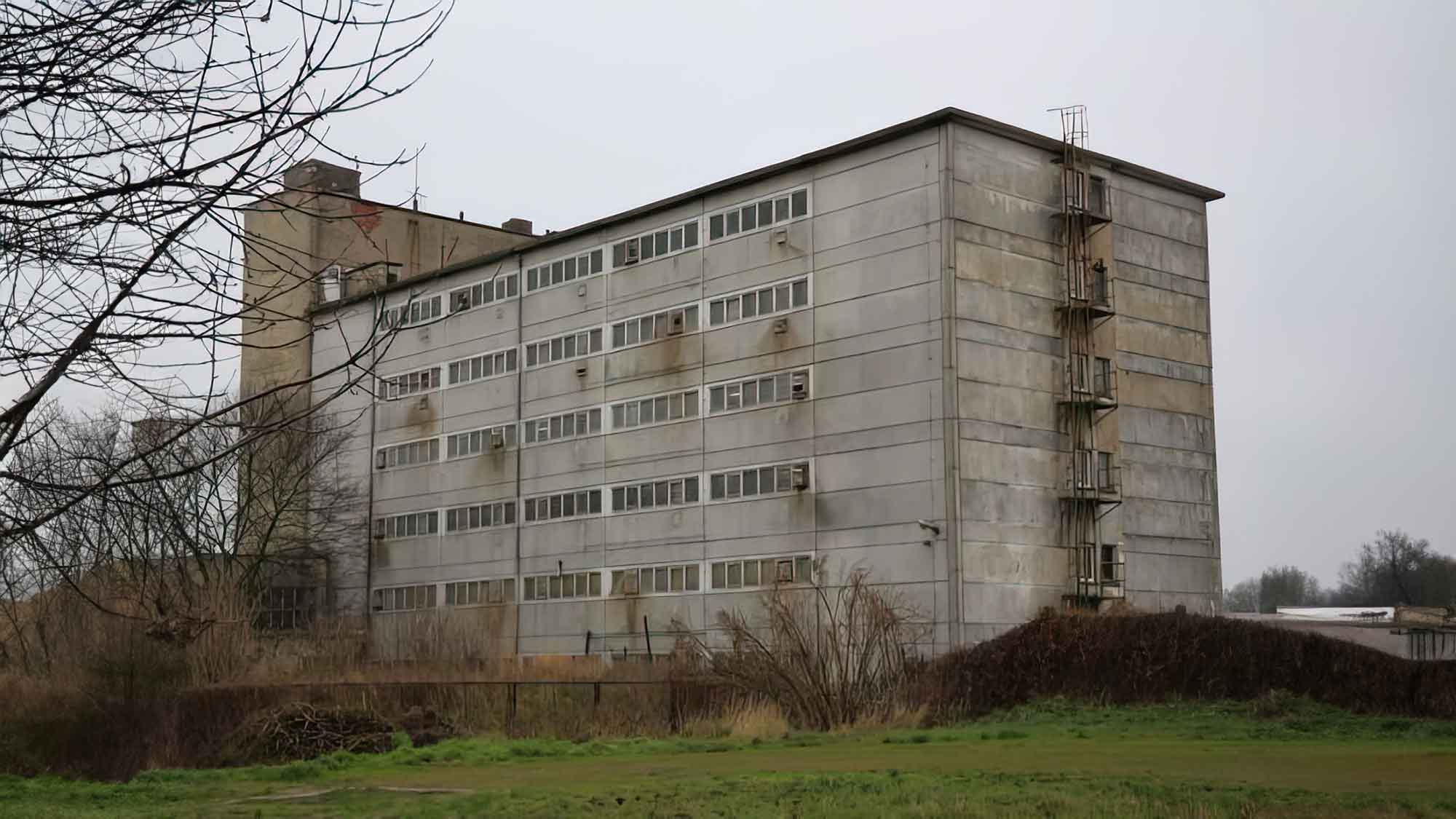 Das Schweinehochhaus ist geschlossen! Deutsches Tierschutzbüro beendet erfolgreiche Kampagne gegen Tierhaltung