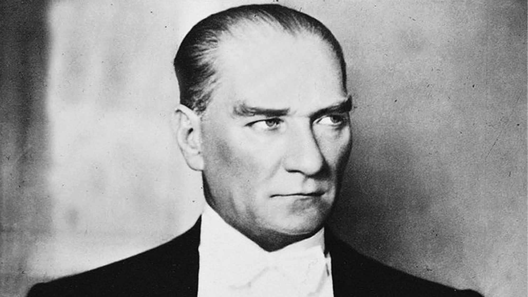 Freidenkergalerie: 100 Jahre Türkei – Kemal Atatürk Zitate zu Religionen