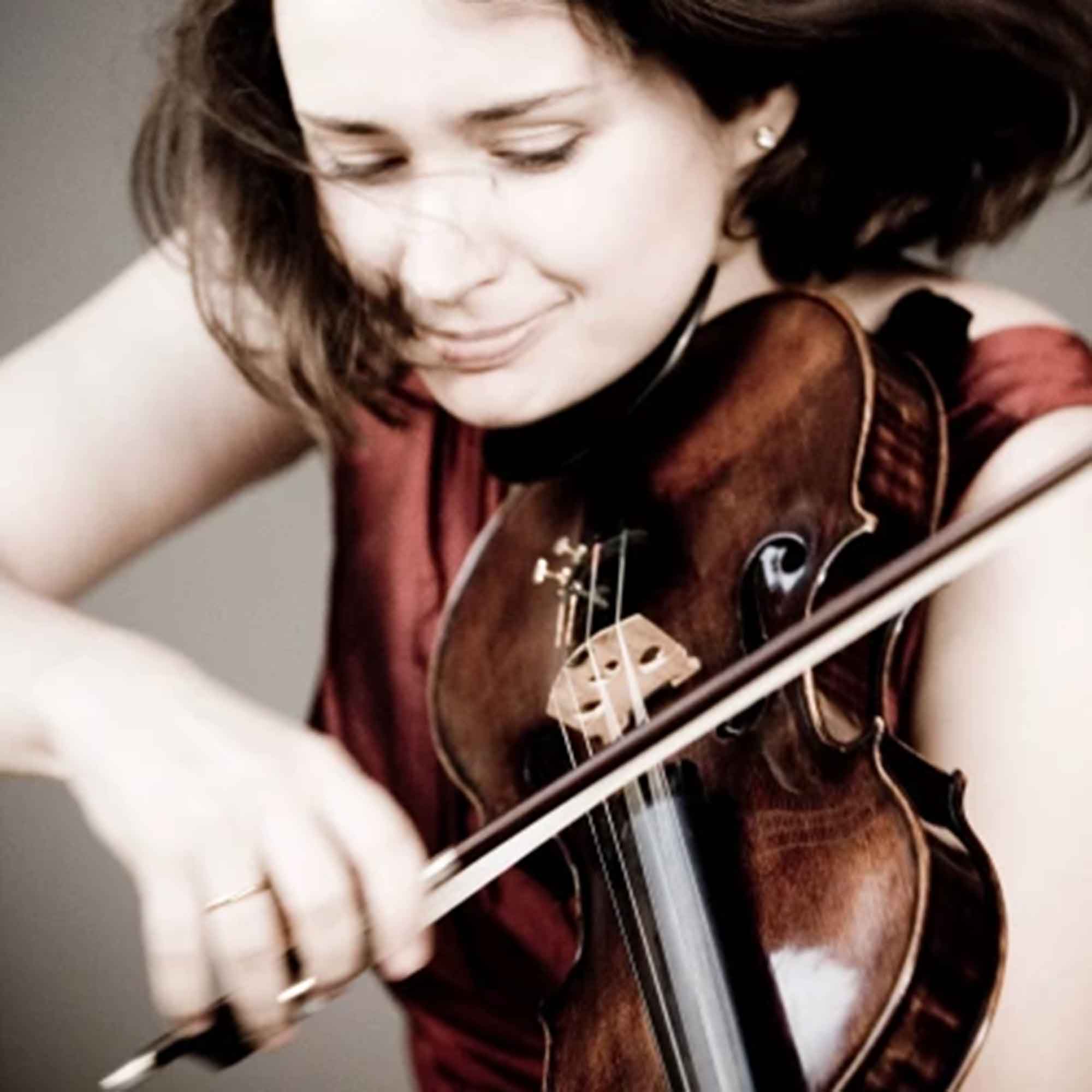 Violinistin Patricia Kopatchinskaja zu Gast bei den Essener Philharmonikern, 9. und 10. November 2023 Violinistin Patricia Kopatchinskaja zu Gast bei den Essener Philharmonikern, 9. und 10. November 2023